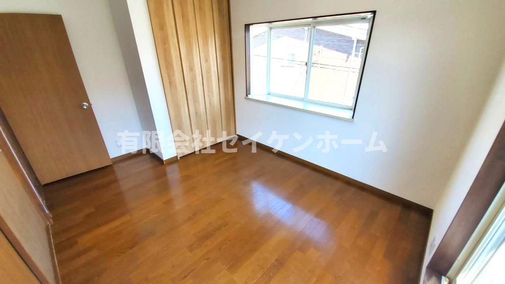 熊谷市押切　中古戸建の洋室