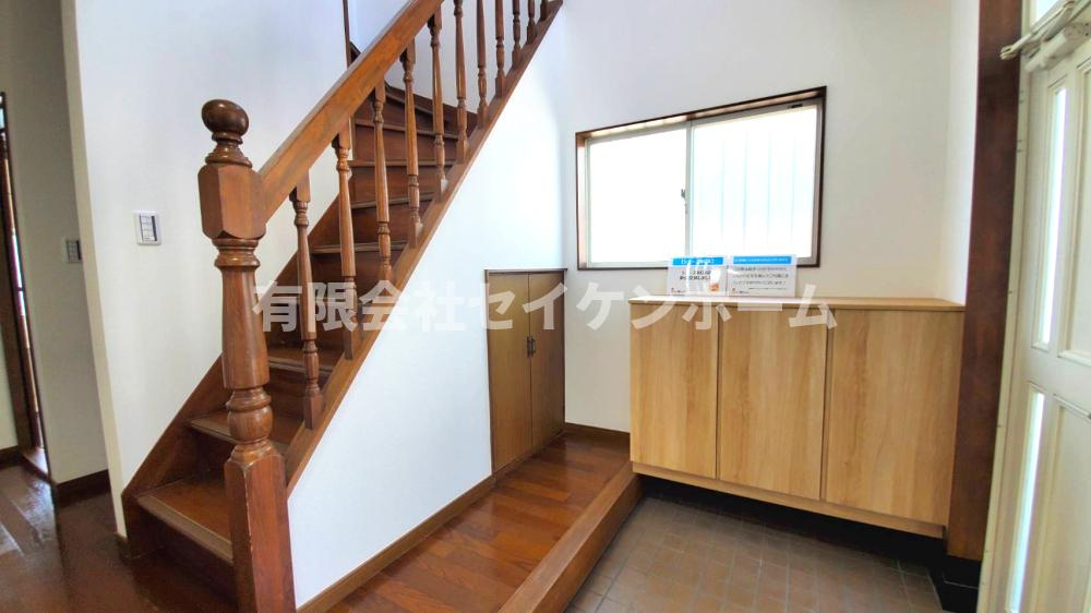 熊谷市押切　中古戸建の玄関