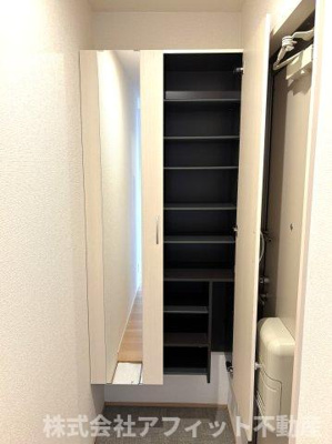 【玄関】 | アリエッタ湯野 | シューズボックス付き