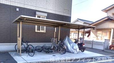 【その他共用部分】 | アリエッタ湯野 | 屋根付き駐輪場