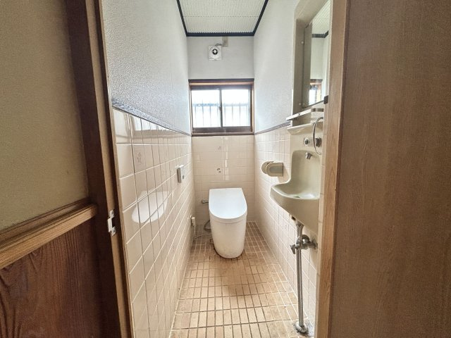 【トイレ】 | 勝立売家 | １階トイレは手洗い付きのタンクレストイレです！！