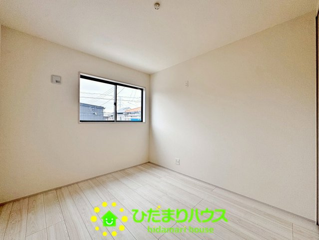 宮代町川端　新築一戸建て　01　リーブルガーデンの洋室|5.34帖の洋室！！