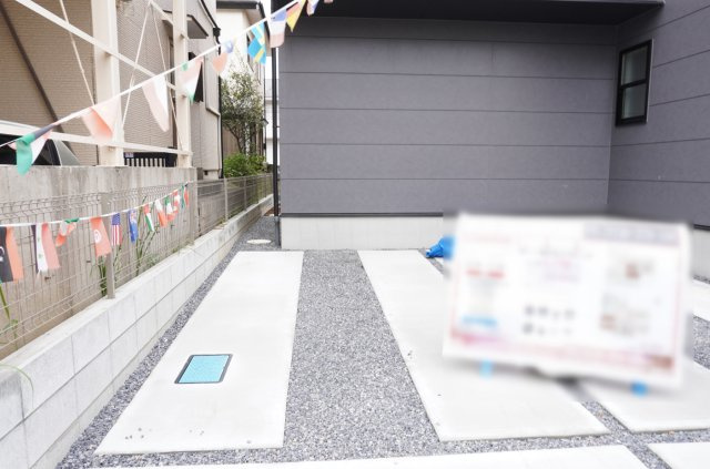 越谷市弥栄町1丁目 新築分譲住宅の駐車場