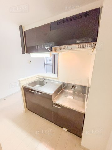 メゾンクラウン大手山のキッチン