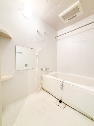 メゾンクラウン大手山の浴室