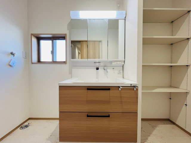 【独立洗面台】 | 熊谷市上之第8期　ワイウッドコート　新築戸建　全8区画　5号棟