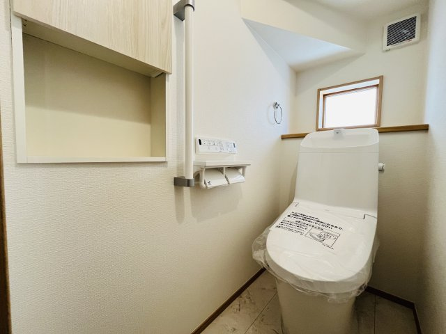 【トイレ】 | 熊谷市上之第8期　ワイウッドコート　新築戸建　全8区画　5号棟