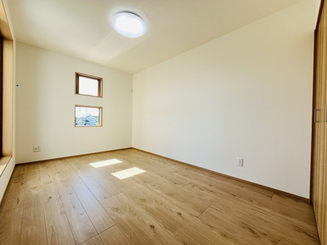 【洋室】 | 熊谷市上之第8期　ワイウッドコート　新築戸建　全8区画　5号棟