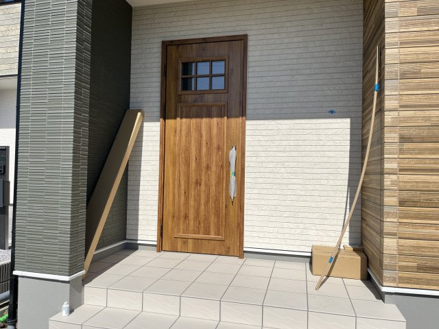 【玄関】 | 熊谷市上之第8期　ワイウッドコート　新築戸建　全8区画　5号棟