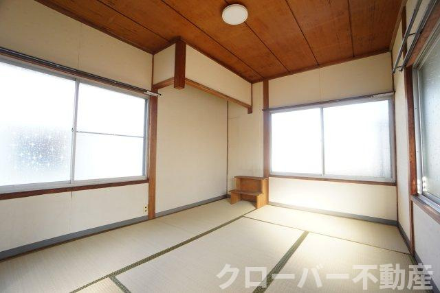 西平山町戸建ての居間・リビング