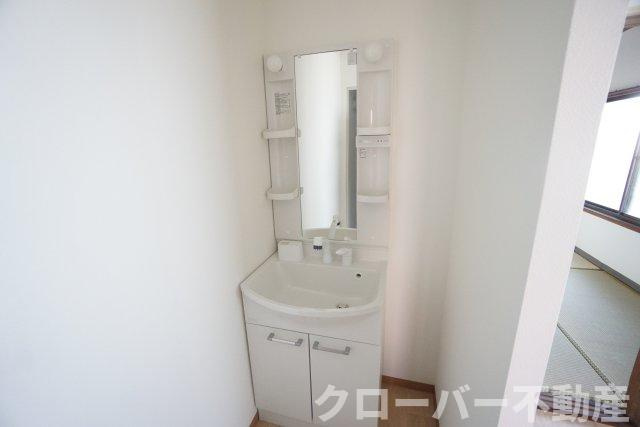 西平山町戸建ての独立洗面台