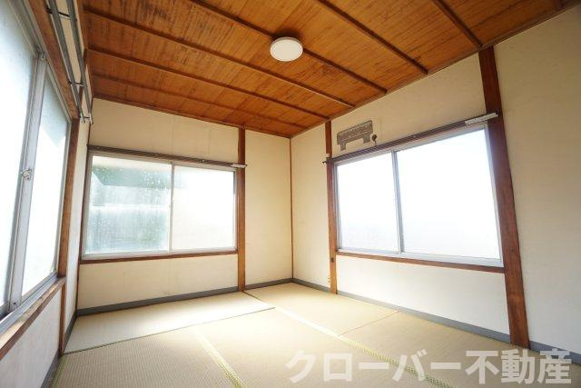 西平山町戸建ての寝室