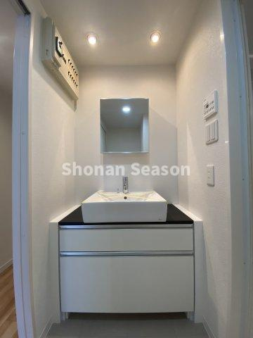 【独立洗面台】 | 朝のお支度捗る独立洗面台◎キレイな水廻りのお部屋です♪