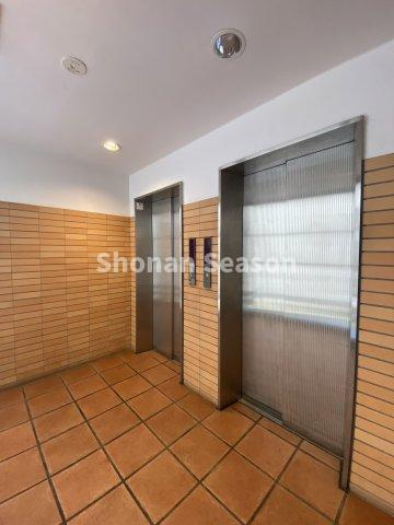 【設備】 | 防犯カメラにオートロックを備え、セキュリティにも特化しております♪