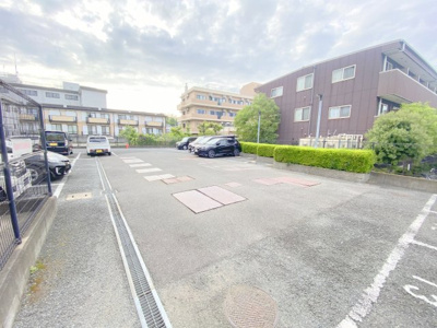 【駐車場】 | グランシャリオ