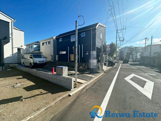 新築戸建　茅ヶ崎市緑が浜の前面道路含む現地写真