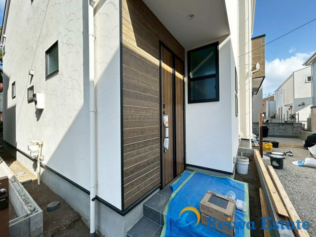 新築戸建　茅ヶ崎市緑が浜の玄関