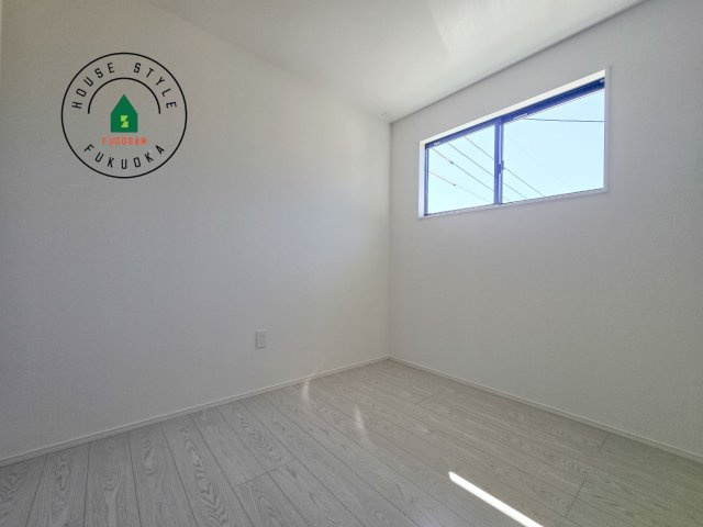 糟屋郡宇美町障子岳3丁目第1-4棟(1号棟)の内観：施工例|落ち着いた色調の洋室です。