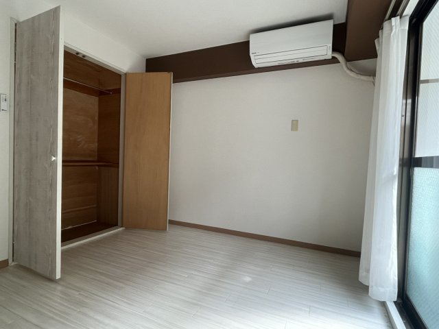 明石市東野町の賃貸マンションの居間・リビング