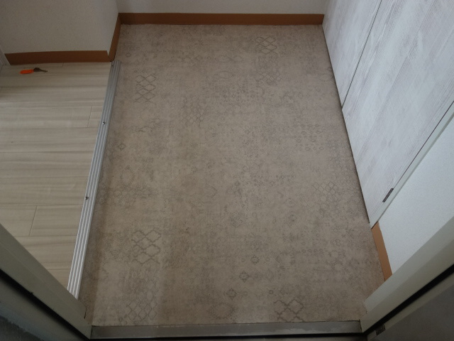 明石市東野町の賃貸マンションの玄関