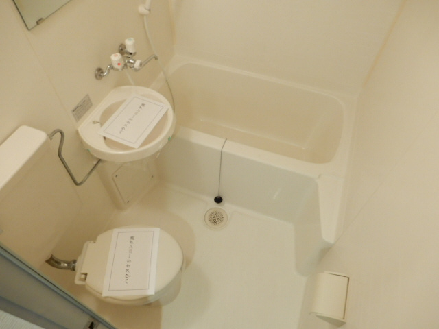 明石市東野町の賃貸マンションの浴室