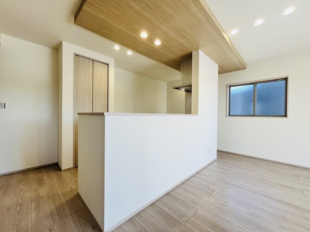 【キッチン】 | 熊谷市上之第8期　ワイウッドコート　新築戸建　全8区画　6号棟