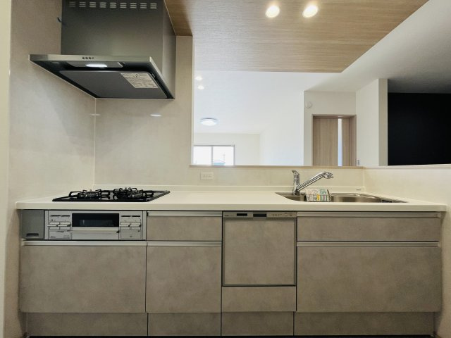 【キッチン】 | 熊谷市上之第8期　ワイウッドコート　新築戸建　全8区画　6号棟