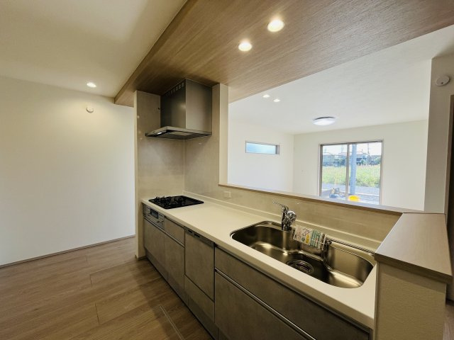【キッチン】 | 熊谷市上之第8期　ワイウッドコート　新築戸建　全8区画　6号棟