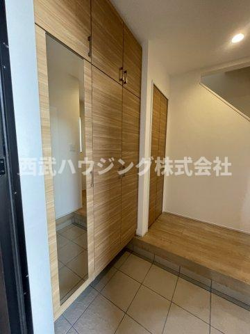 【仲介手数料無料】狭山市富士見２丁目全２棟　２号棟　狭山新築住宅西武ハウジングの玄関