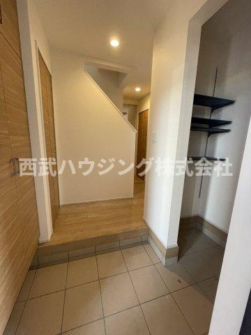 【仲介手数料無料】狭山市富士見２丁目全２棟　２号棟　狭山新築住宅西武ハウジングの玄関