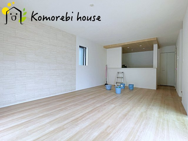 上尾市平塚　11期　新築一戸建て　グラファーレ　01の居間・リビング|ゆったりとしたリビングです