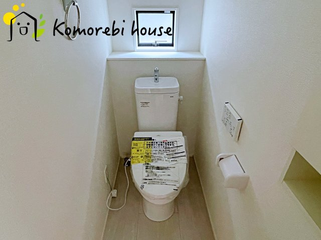 上尾市平塚　11期　新築一戸建て　グラファーレ　01のトイレ|シンプルで使いやすいトイレです