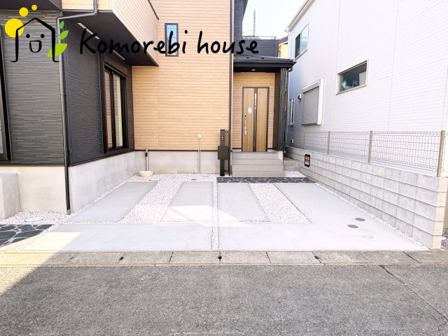 上尾市平塚　11期　新築一戸建て　グラファーレ　01の駐車場|駐車スペースもあります