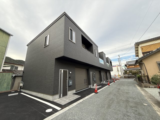 ガレージレガートの外観