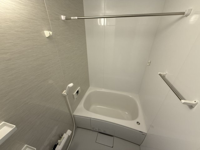 ガレージレガートの浴室