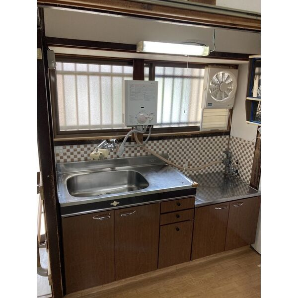 右京区梅津林口町テラスハウスのキッチン