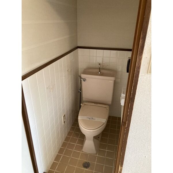 右京区梅津林口町テラスハウスのトイレ