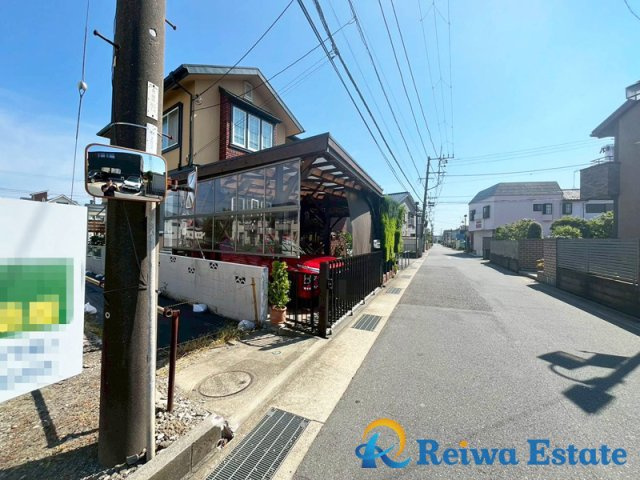 売地　高座郡寒川町岡田2丁目の前面道路含む現地写真