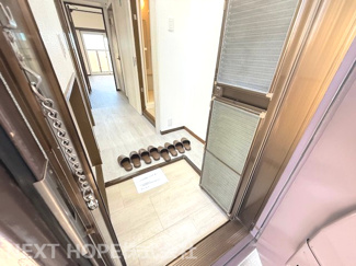 【玄関】 | 伊丹駅前ファミリーハイツ | 玄関には網戸が設置されております温pう