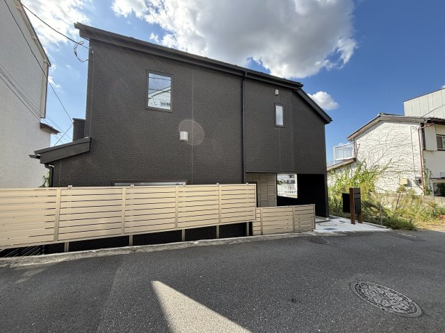 板橋区西台3丁目 限定1棟の前面道路含む現地写真|東側約4ｍ公道に面してます
陽当たり通風良好です