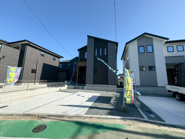 ーAdobleーアドブルー小倉北区今町2丁目2期　【小倉北区　新築戸建て】の駐車場|駐車スペースは並列3台可能♪　【小倉北区　新築戸建て】