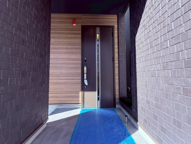 【玄関】 | 練馬区豊玉南２丁目　新築戸建て　C号棟 | お住まいの始まりであり、すべてを迎え入れる玄関