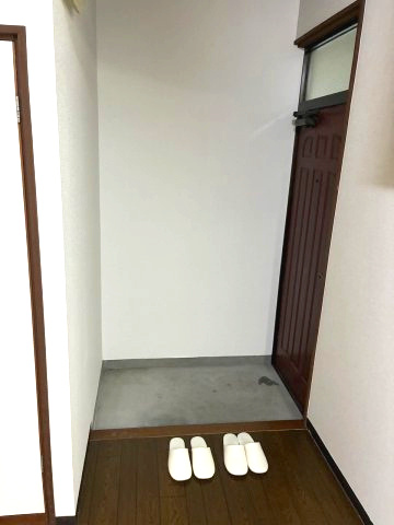 コープ寿の玄関