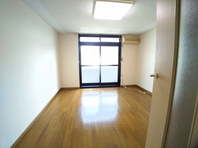レオパレス藤本Ｉの居間・リビング