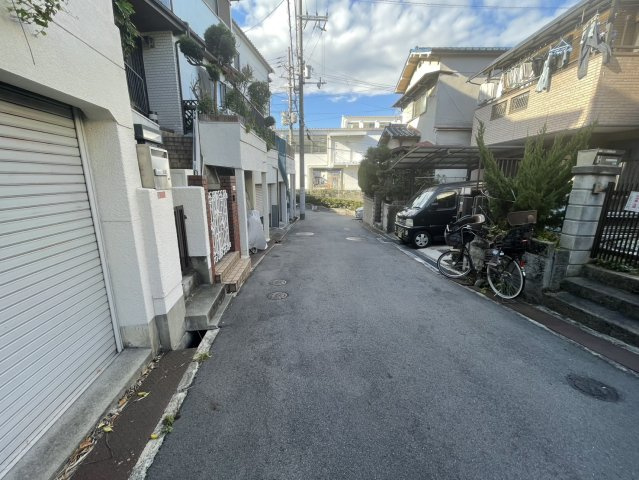 星丘2丁目38-10 中古戸建の前面道路含む現地写真