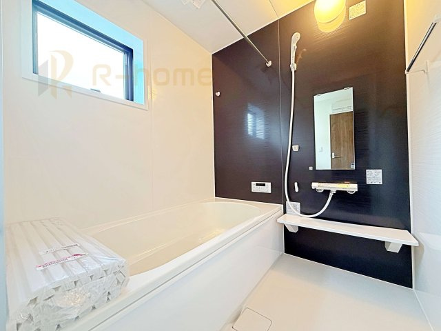 小美玉市小川第1　新築戸建て　1号棟の浴室|足を伸ばしてもゆったりできるバスルーム♪機能性も取り入れて使い易さも保証します♪