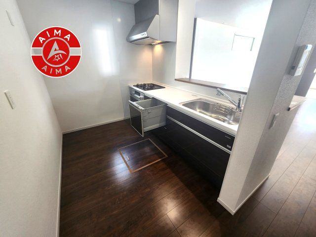 糟屋郡宇美町障子岳3丁目第1-4棟(4号棟)の内観：施工例|ダイニングテーブルへの配膳がラクラク、お料理はかどるカウンター付きシステムキッチン！