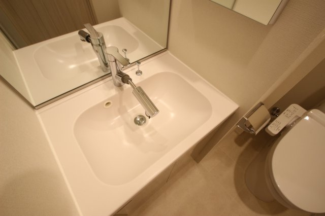 HF川口駅前レジデンスの独立洗面台|別室参考写真です。