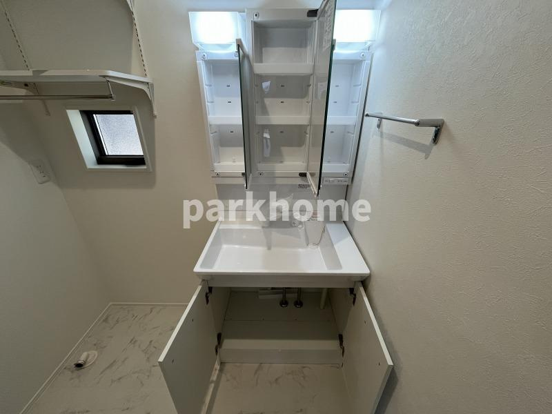 吾川郡いの町枝川 ⑫ 新築戸建ての独立洗面台