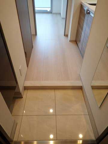 アイルプレミアム駒込の玄関